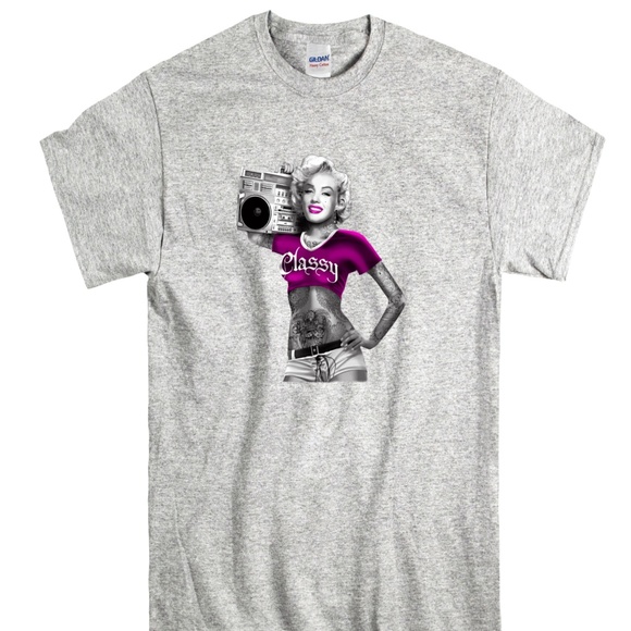 Marilyn Monroe Boom Box TShirt - Picture 1 of 1